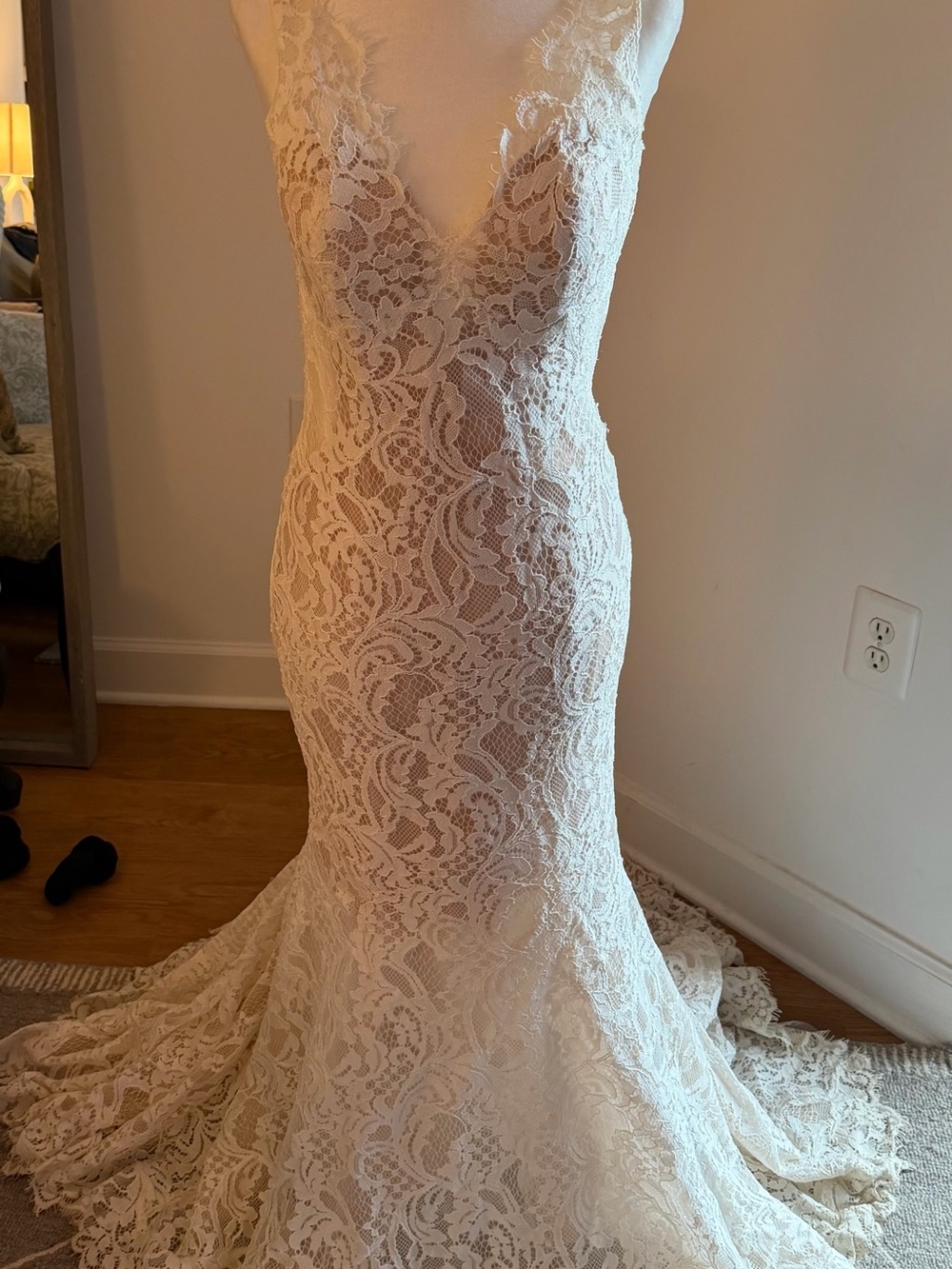 Elegant Ivory Lace Mermaid Wedding Dress